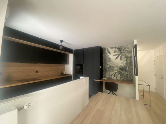 TRES BEAU 4 PIECES MEUBLE DANS LA VERDURE - Photo 1