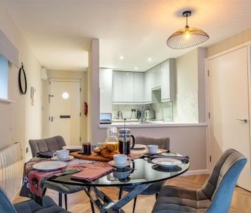 2 bedroom apartment to rent - Photo 3