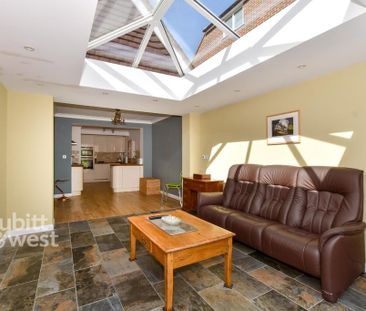 4 bedroom detached house to rent - Photo 1