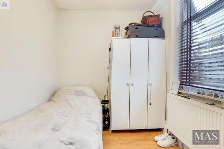 3 bedroom flat to rent - Photo 5