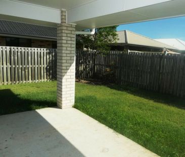 CENTRALLY LOCATED 4 BEDROOM FAMILY HOME - Photo 2