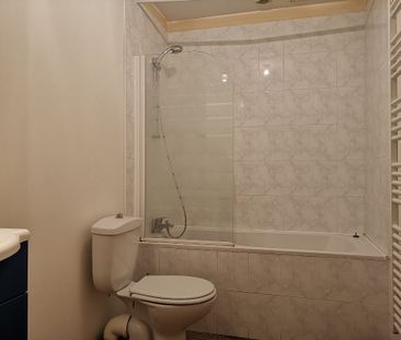 Location Appartement 2 pièces 47m² - Photo 3