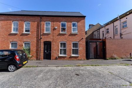 38 Delaware Street, Belfast, BT6 8ET - Photo 4