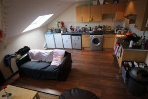 71 Flat 7 Cardigan Road, Leeds, LS6 1EB - Photo 2