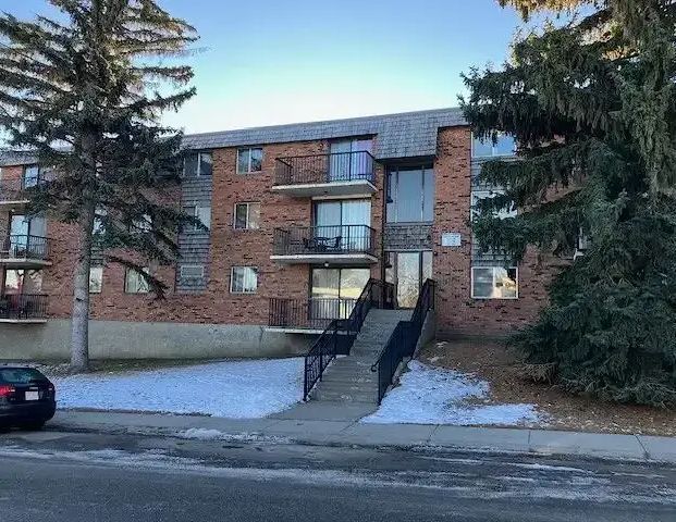 1 Bedroom Apartment | 6715 Hunterview Dr NW, Calgary - Photo 1