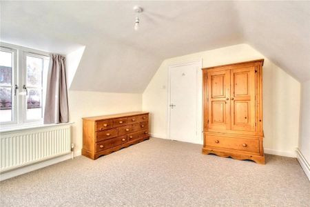 2 bedroom semi-detached house to rent - Photo 4