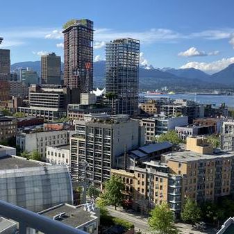 1 bedroom+Den apartment downtown Vancouver, Amazing View near SkyTrain - Photo 3