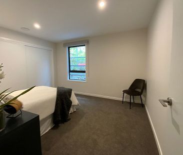 Charming 4BR Townhouse in Aro Valley - Photo 4