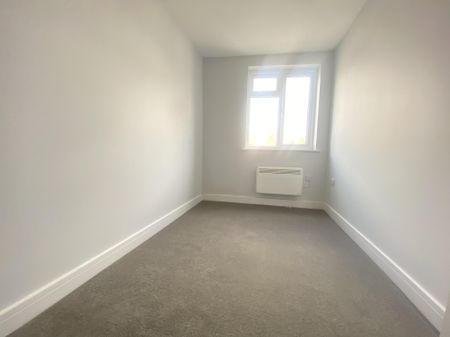 Bitterne Road, Southampton - Photo 2