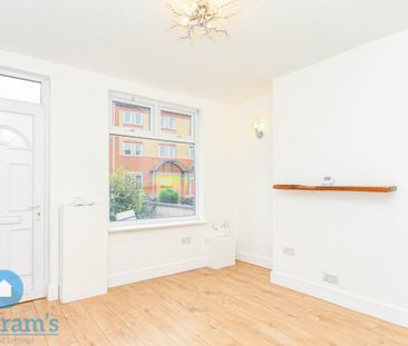 3 bed Mid Terraced House for Rent - Photo 2