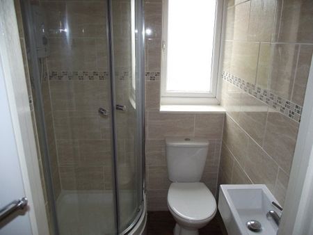 Wylds Lane, Worcester, WR5 - Photo 4