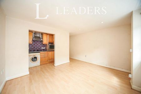 1 bedroom flat to rent - Photo 2