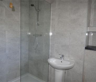 1 bedroom ground floor flat to rent - Photo 3