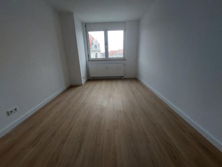 Neu renovierte 2 RWG mit Lift, Bad mit Dusche zu vermieten! - Photo 3