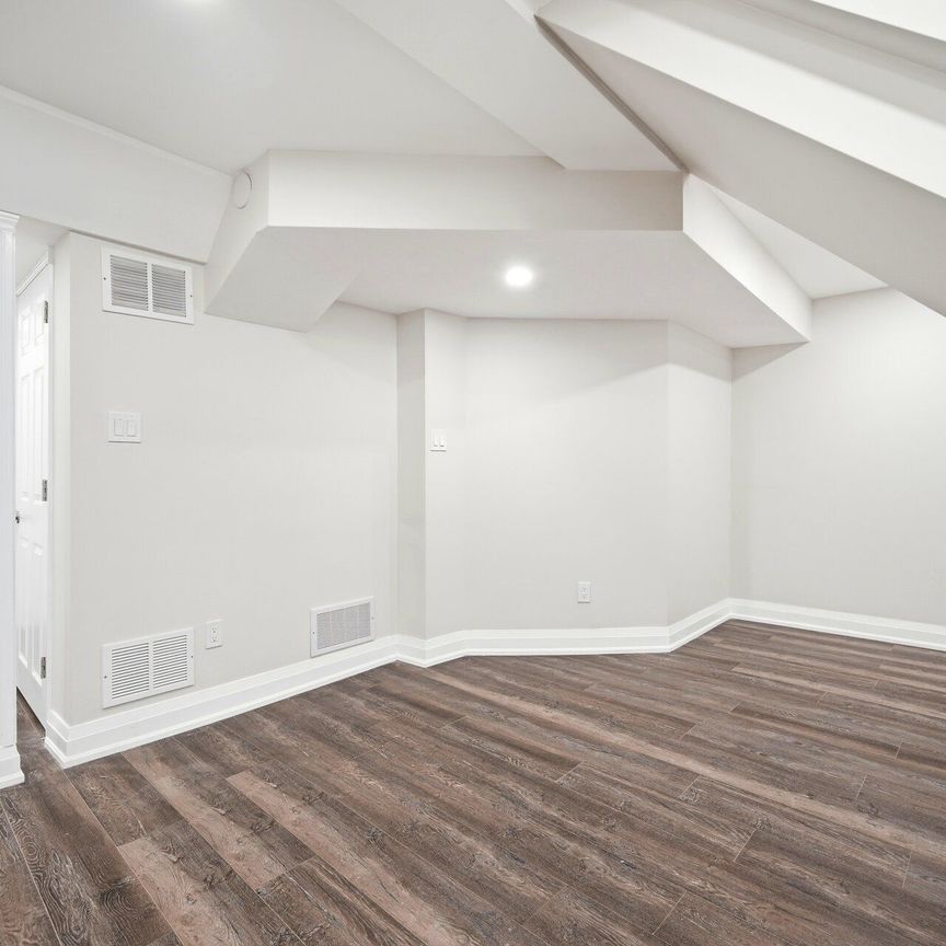 For Lease - 5 Streamline Drive Unit# Bsmt, Brampton, Ontario - Photo 1