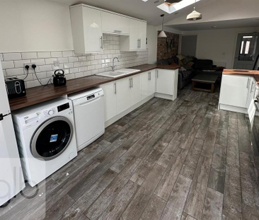 1 bedroom in a house share to rent - Photo 6