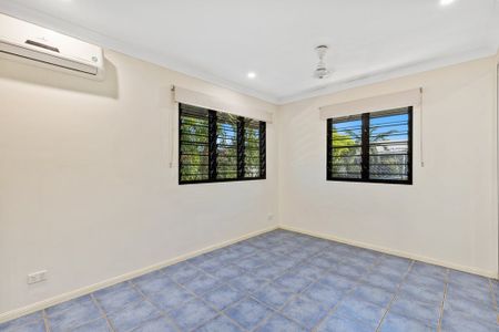 YOUR OWN TROPICAL FAMILY OASIS AWAITS! - Photo 5