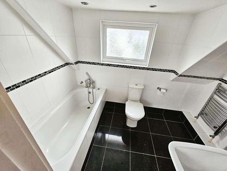 Picton Avenue, Porthcawl, CF36 - Photo 3