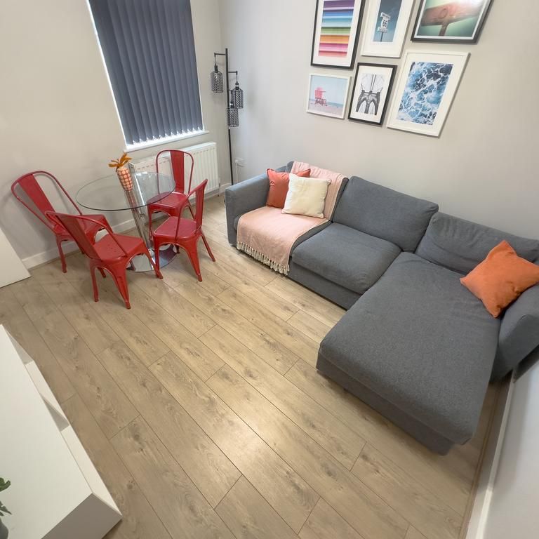 4 bedroom terraced house to rent - Photo 1