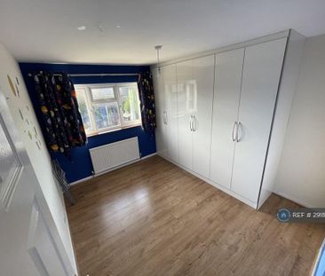 3 bedroom terraced house to rent - Photo 3
