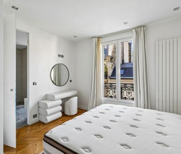 Appartement à louer Paris 16Ème - Chaillot, Paris Rive Droite, France8 000 EUR / Mois - Photo 2
