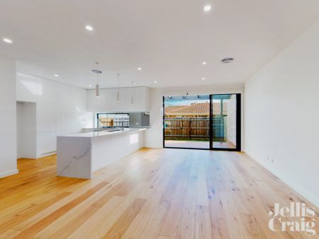 4 Bed, 2 Bath - Photo 3