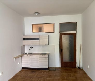 Pronájem bytu 1+kk 28 m2 - Fotografie 1