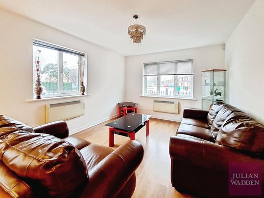 2 bedroom flat to rent - Photo 1