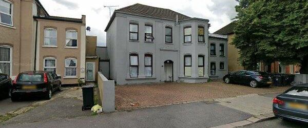 Room in a Shared House, Aldborough Road South, IG3 - Photo 1
