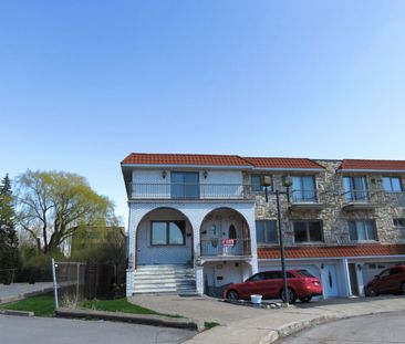 Superbe 4 1/2 à Aire Ouverte - Photo 2