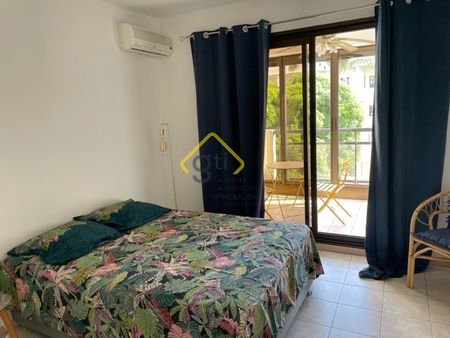 Location Appartement 2 pièces 65m² ST DENIS 97400 - Photo 5