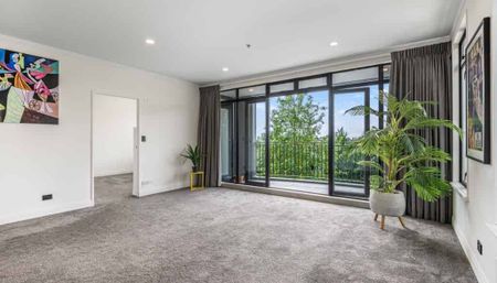 Lifestyle at the Banks! - Photo 5