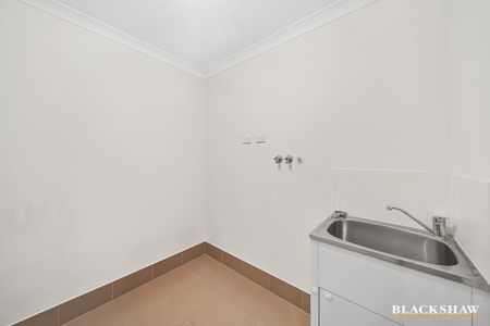 35 Jimmy Clements Crescent, Bonner ACT 2914 - House For Rent | Domain - Photo 4
