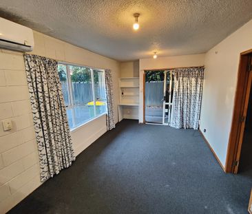 One bedroom unit in a handy location - Photo 1