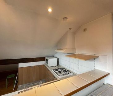 Schuman! Beau Studio Meublé à louer - Foto 5