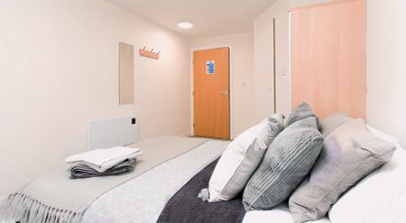 Premium Ensuite - Photo 4