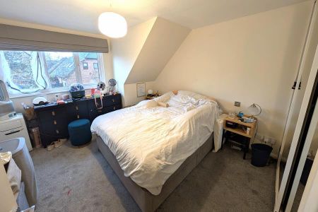 2 bedroom end of terrace house to rent - Photo 3