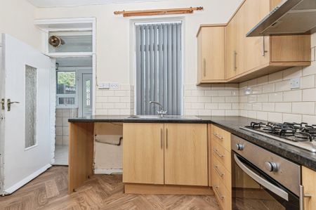 Green Top Street, Bradford - Photo 5