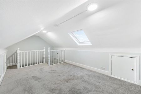 4 bedroom terraced house to rent - Photo 2