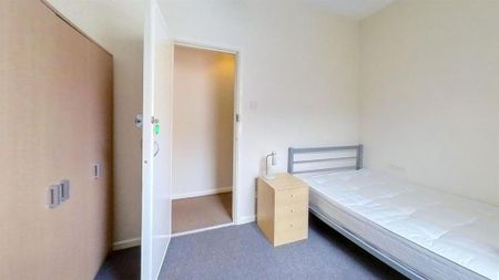 4 bedroom private hall to rent - Photo 2