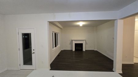 For Lease - 52 Cottonwood Crescent, Welland, Ontario - Photo 2