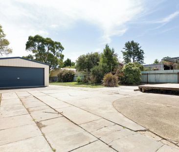 2 BEDROOM HOME WITH HUGE WORKSHOP - Photo 1