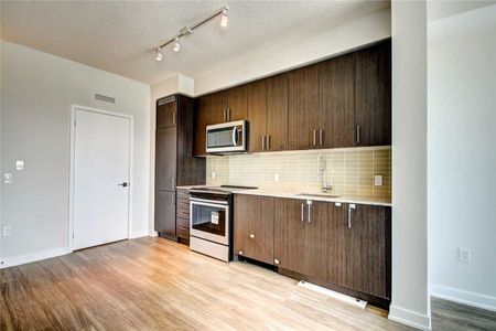 For Lease - 4085 Parkside Village Drive Unit# 2003, Mississauga, Ontario - Photo 2