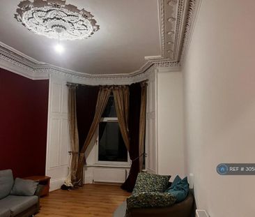 4 bedroom flat to rent - Photo 1