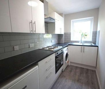 Fleetham Gardens, Lower Earley, Reading, RG6 - Photo 4