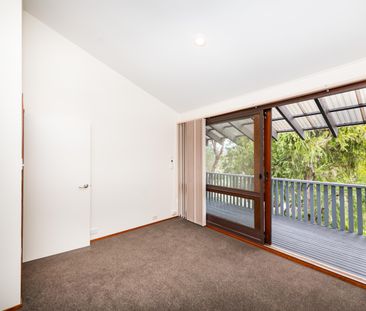 Beautifully Renovated Townhouse in Kambah - Photo 5