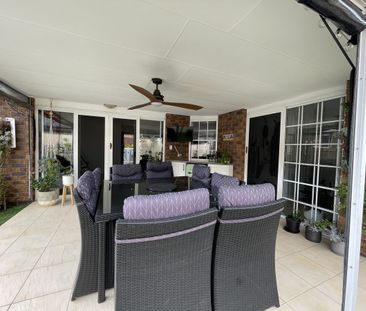 81 Burrendong Road, Coombabah - Photo 3