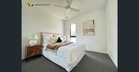 $920/week Modern Townhouse - Photo 3