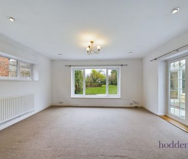 4 bedroom bungalow to rent - Photo 4