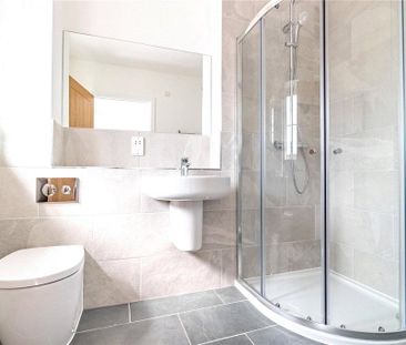 4 bedroom detached house to rent - Photo 2